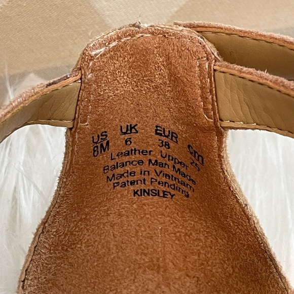 Naturalizer strappy heels - Picture 6 of 9